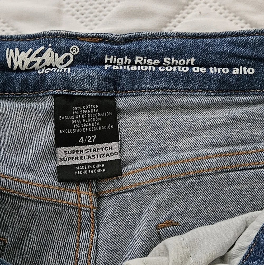 🌟Mossimo Women's Dark Blue Distressed Ripped Denim Jean Shorts🌟